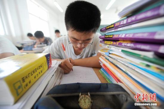 给大家普及下2011高考文综全国卷学习教程免费下载2011年高考文综全国卷1